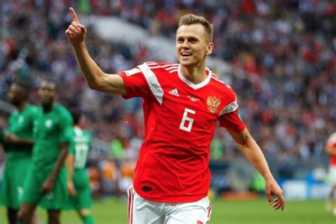Enak lendr artis rusia : Denis Cheryshev, Pemain Buangan yang Menjelma Jadi ...