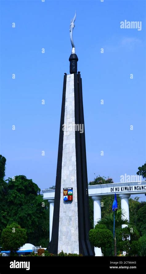 Detail Gambar Tugu Kujang Bogor Koleksi Nomer 13