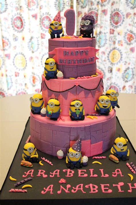 Everything is chocolate cake with ganache filling and. Minions | Minions, Cake, Minion cake