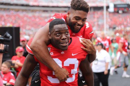 Latest on ohio state buckeyes defensive end zach harrison including news, stats, videos, highlights and more on espn. Lofty Expectations for Zach Harrison Already Being Met ...