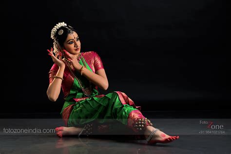 Classical Dance Photographer Poses Mudras Arangetram