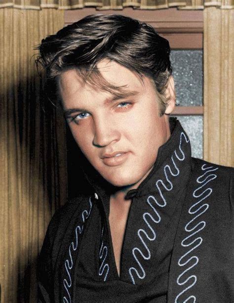 Elvis Presley Elvis In A Color Photo From The 1950s☺♫