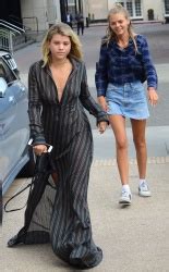 Sofia Richie Nip Slip Out Shopping With A Girlfriend In Beverly Hills Mixq Phun