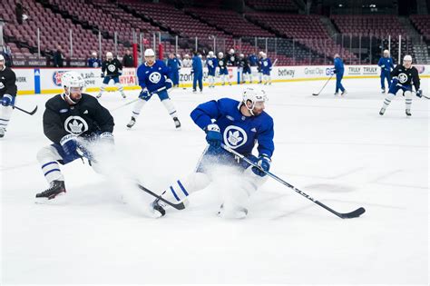 Toronto Maple Leafs Stay Alive With Big Game 4 Win In Florida