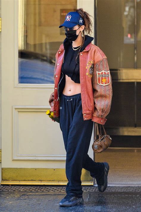 Bella Hadid Show Her Abs While Out In Nyc 27 Gotceleb