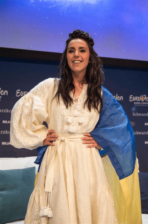 Face à la polémique des images devenues virales le montrant avoir un geste douteux en plein direct samedi soir, le chanteur. Eurovision : L'Ukraine Grand Vainqueur…et la France 6e ...