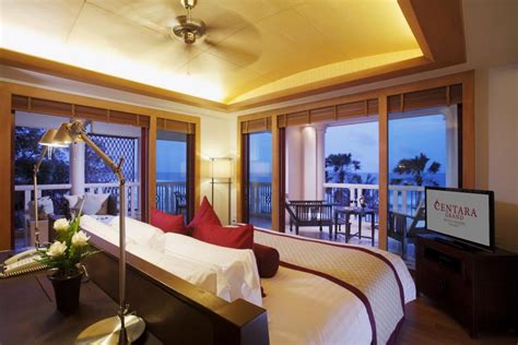 Dit hotel biedt gratis wifi in de hele woning en beschikt over een businesscentrum en een fotokopieerapparaat. Centara Grand Beach Resort Phuket Accommodation