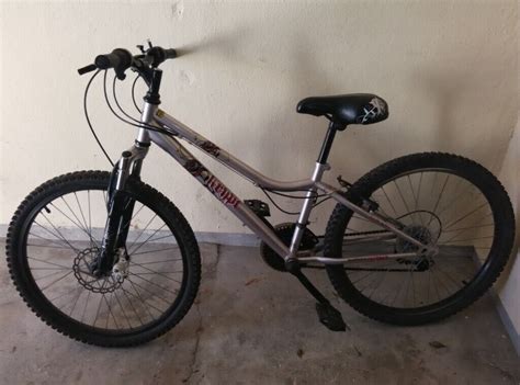 Boys 18 Speed Mountain Bike 24 Wheel Equipped With Shimano Brakes In