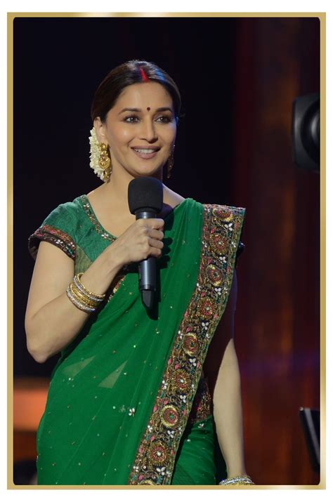 Madhuri Dixit Wearing Green And Gold An Amazing Vintage Combination Madhuri Dixit Desi