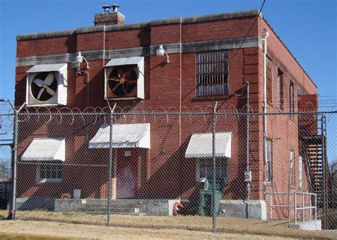Old Crenshaw County Jail Luverne Alabama Located A Few Flickr