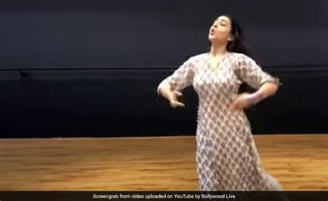Sara Ali Khan Classical Dance On Bhor Bhaye Panghat Pe Song Video Viral On Internet सारा अली