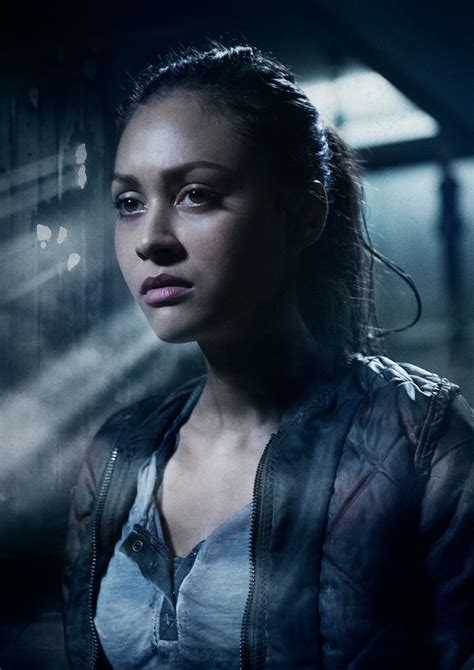 Raven Reyes Aka Lindsey Morgan Is The Sexiest Mechanic In The
