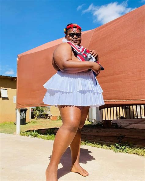 Sne Nompumelelo Vilakazi From Diepcity Shows Fans Her Steamy Posts