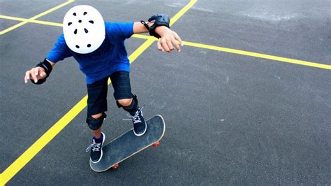 Skateboarding Protective Gear What To Bring Out There