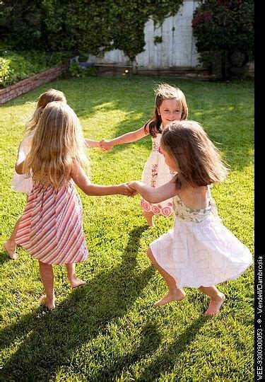 Little Girls And Ring Around The Rosy Ages 2 99 Phg31 Demonstrate