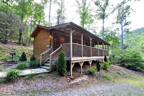 Looking for charming cabins in asheville, nc? Deer Run | Vacation Rental in Asheville NC | Cabin, Smoky ...