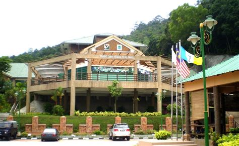 The penang youth park (taman perbandaran pulau pinang / taman belia) is a popular place for penangites. GeLoMbAnG kEtIGa tSuNaMi: Taman Negara Pulau Pinang-Monkey ...