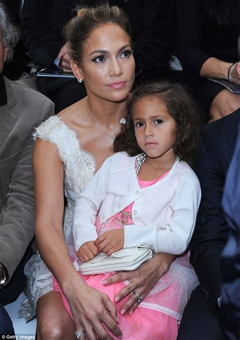 Jenny from the block, the acclaimed bronx actress surprised the musical world by becoming an enduring pop hitmaker. Jennifer Lopez's daughter Emme looks less than impressed ...
