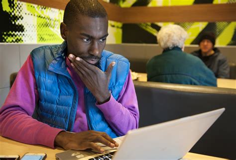 Deray Mckesson Black Lives Matter Activist Launches Last Minute Bid To Become Mayor Of