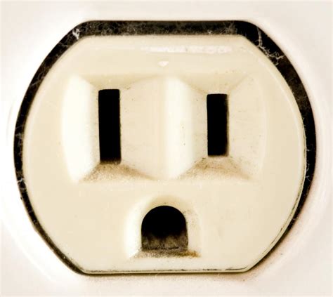 What Is The Difference Between American And European Electrical Outlets