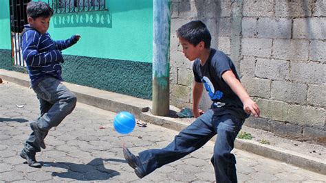 Aquí encontrarás los mejores juegos para toda la familia. 10 juegos tradicionales de Guatemala son destacados por Lifeder