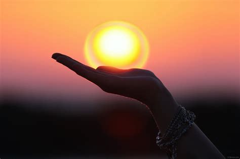 Girl Holding The Sun In Her Hand Photos Portfolio