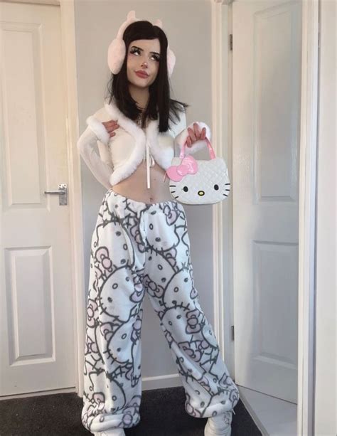 Hello Kitty Pants In 2022 Hello Kitty Clothes Really Cute Outfits Pretty Outfits