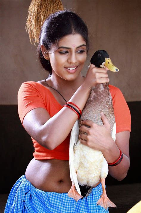Iniya Hot Navel Pics In Lungi Blouse Photossexy Malayalam Actress Saree Below Navel Photos