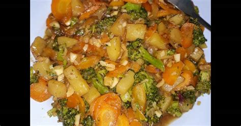 Bumbu dan rempah pilihan yang digunakannya pun akan membuat hidangan menjadi lebih gurih. 68 resep cah wortel brokoli kentang enak dan sederhana ...