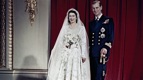 Photos Of Queen Elizabeths Wedding Glorious Behind The Scenes Images