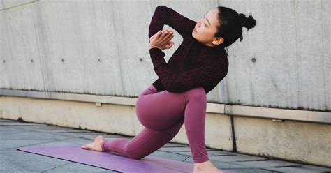 Running 7 Yoga Stretches Every Runner Should Do