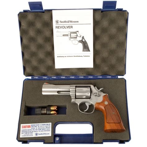 Deactivated Smith Wesson 357 Magnum Model 686