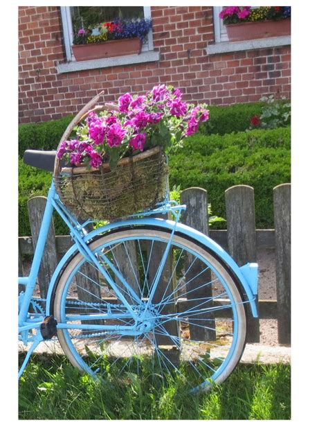 Why A Bicycle In A Garden Looks So Charming Make It A Garden