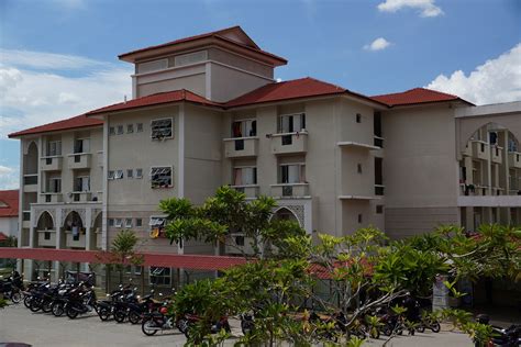 Lokasi yang strategik dan berprestij, serta program pengajian yang pelbagai menjadi pilihan mahasiswa untuk menyambung pengajian di. Kolej Universiti Islam Sultan Azlan Shah