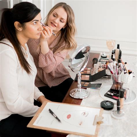 Private Makeup Lesson For Career Driven Professional Women In Paris