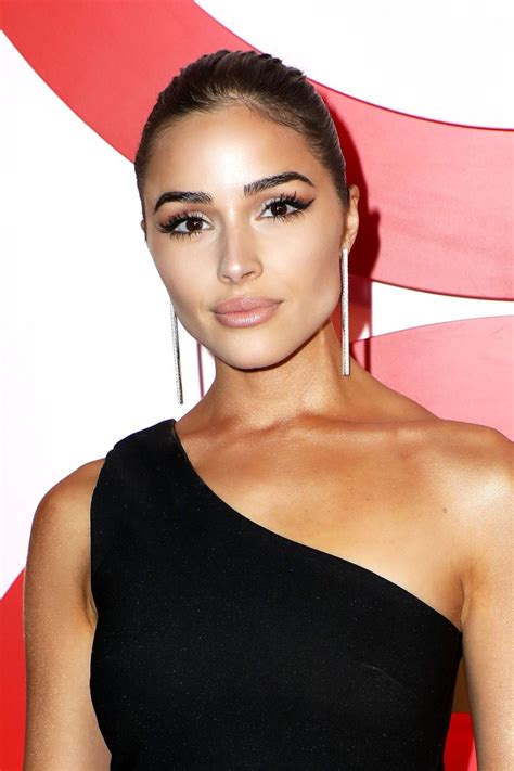 Olivia Culpo X Huda Beauty False Eyelashes Details