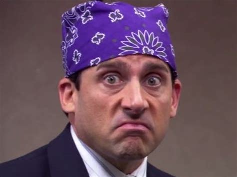Image Michael Scott With Scarf Dunderpedia The Office Wiki