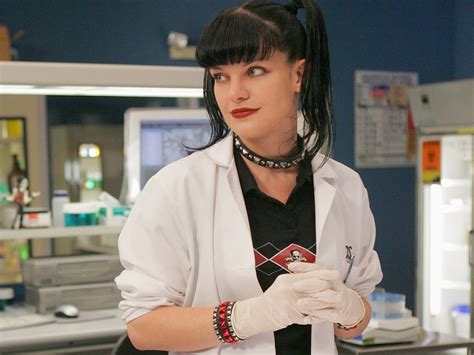 Abby Sciuto Wallpaper Abby Sciuto Wallpaper 25955720 Fanpop