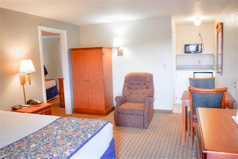 The hotel offers a wide range of amenities and perks to ensure you have a great time. Budget Friendly Hotel near Gillette Stadium | Attleboro ...