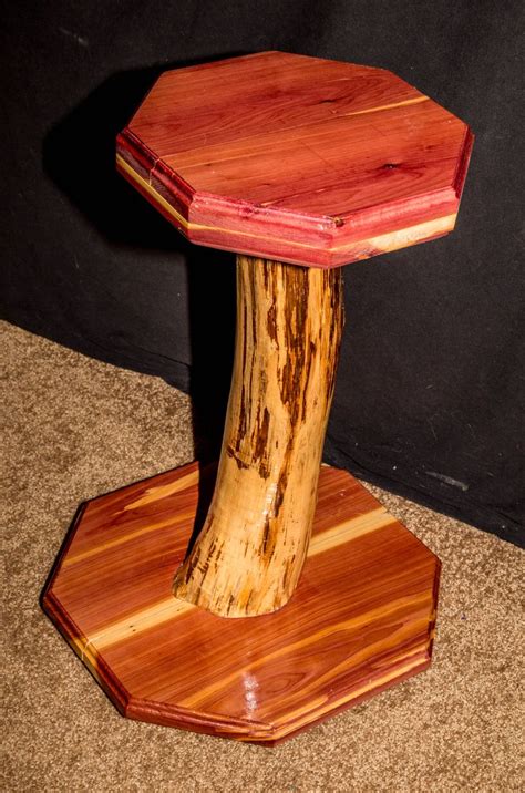 Cedar End Table With Cedar Log Leg Log Furniture