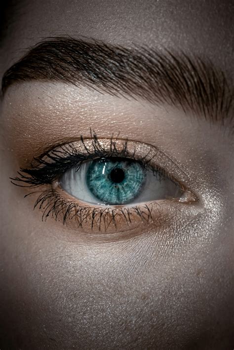 Girl Eyes Pictures Download Free Images On Unsplash