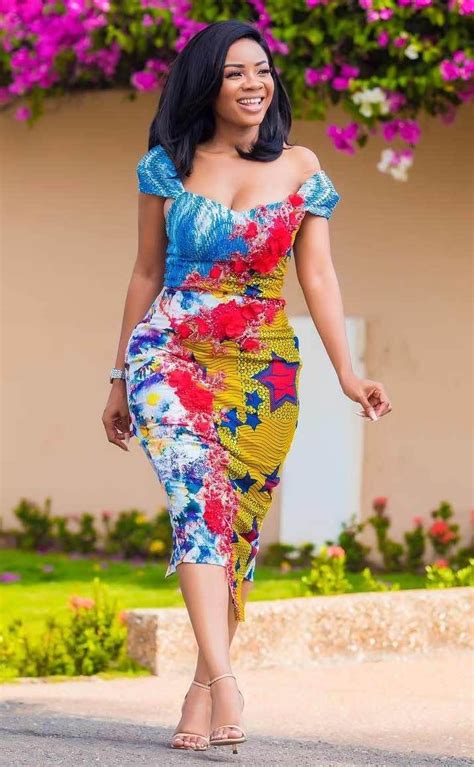 How To Look Classy Like Serwaa Amihere 30 Outfits In 2021 Ankara Short Gown Styles African