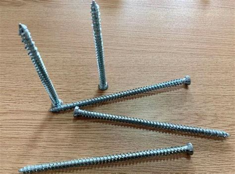 M7.5 Concrete Fixing Screws Into Brick Self Tapping Heavy Duty，Cr3