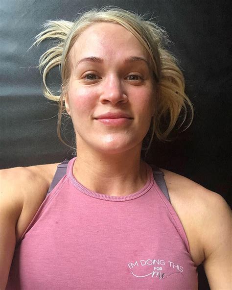 Carrie Underwood Shares Makeup Free Selfie After Workout