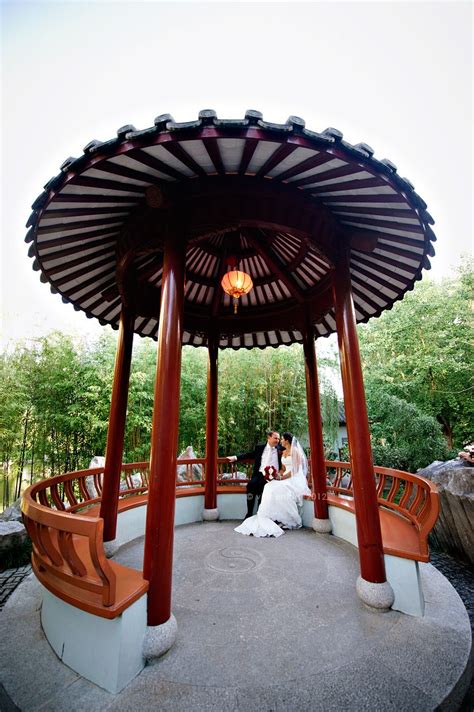 It is also common to find couples shooting wedding photos within the gardens as they capture their special day in this beautiful location. Doltone House Jones Bay Wharf Loft Room | Chinese Garden of Friendship - Hall of Longevity ...