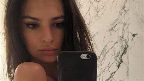 Emily Ratajkowski Nude Selfie On Instagram Has Fans Fearing For Her Health Daily Telegraph