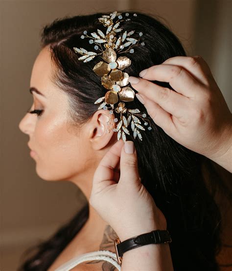 8 Tips For Choosing Your Bridal Hair Accessories