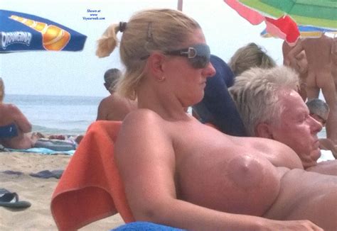 Amateur Big Tits At The Beach