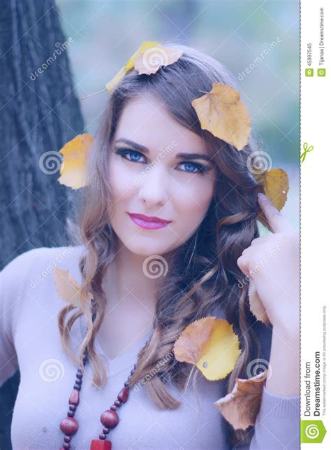 Girl In Autumn Park Stock Image Image Of Leaf Forest 45997545