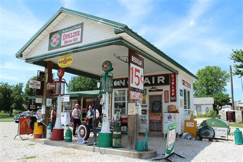 You couldn't just pass it without taking some picture. Route 66 - Just Journey